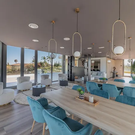 New Elegant 3br Townhouse In Chaparral Golf & & Gym